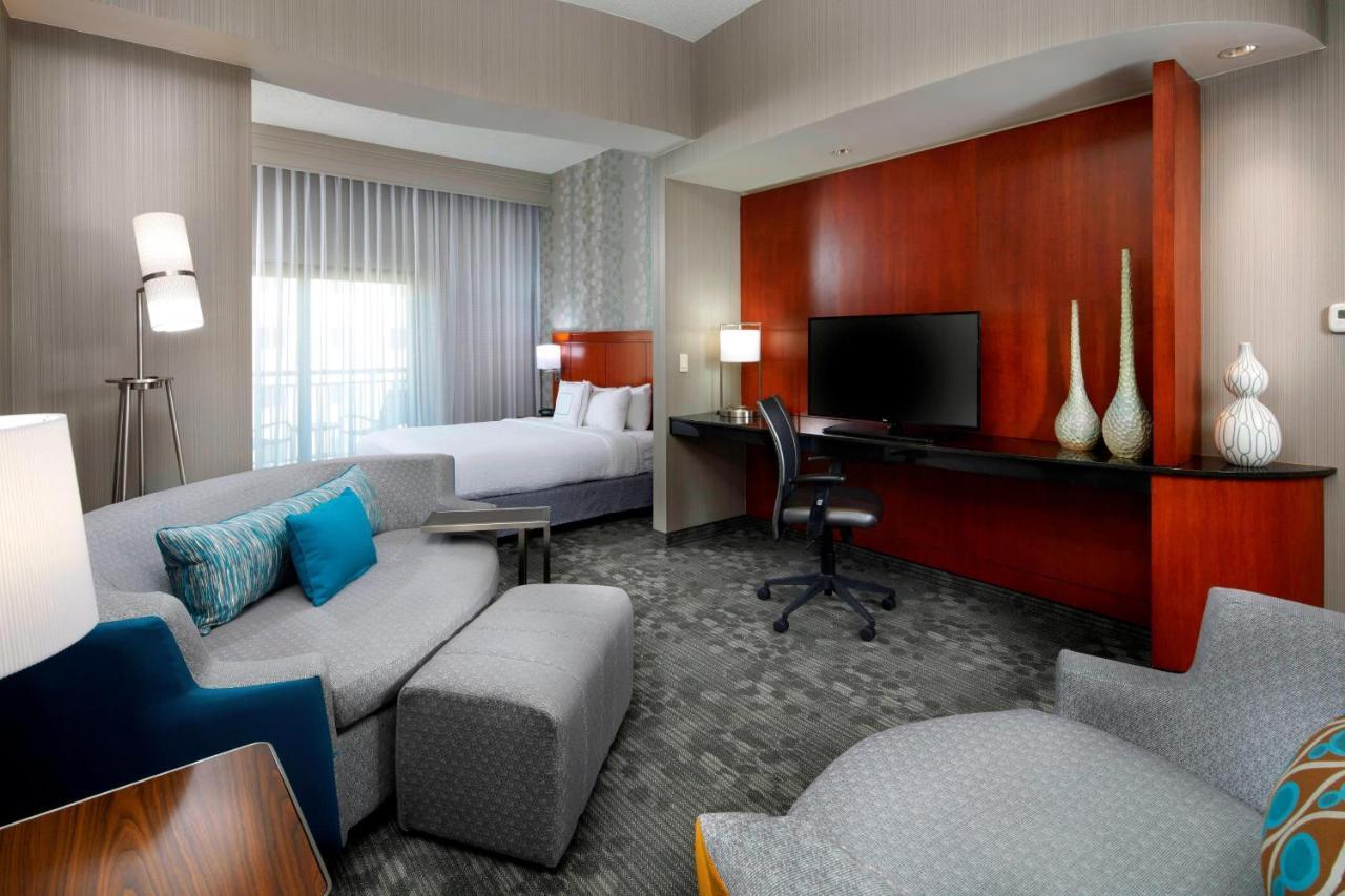 Hotel Courtyard By Marriott San Antonio Six Flags At The Rim Exteriér fotografie